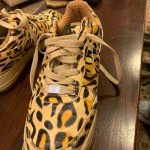 Cute leopard print Nike Air Force 1. See photos for condition. Women’s size 8